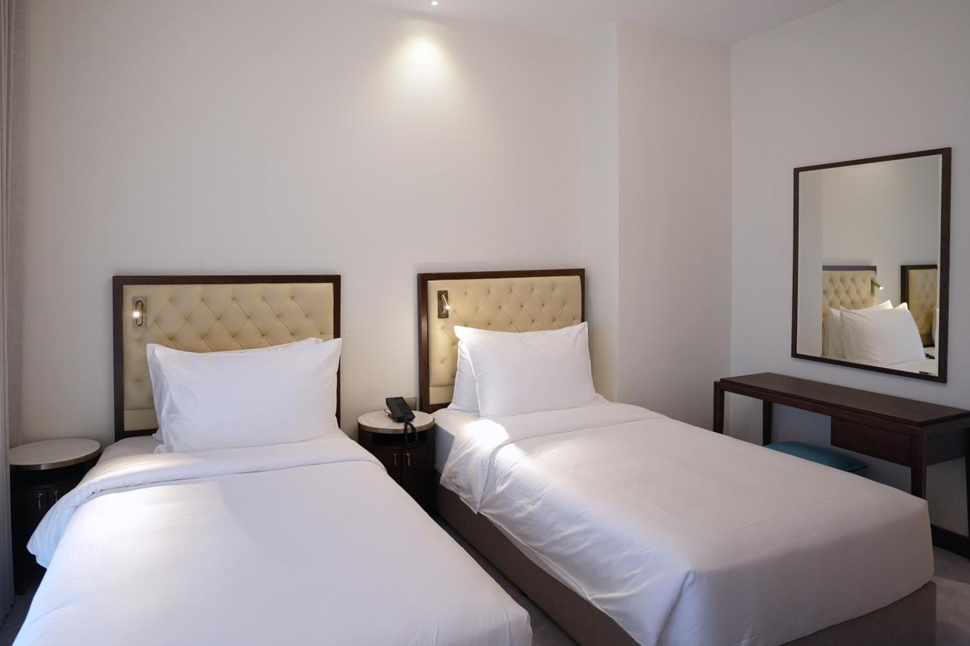 Peninsula Worth Hotel Medina