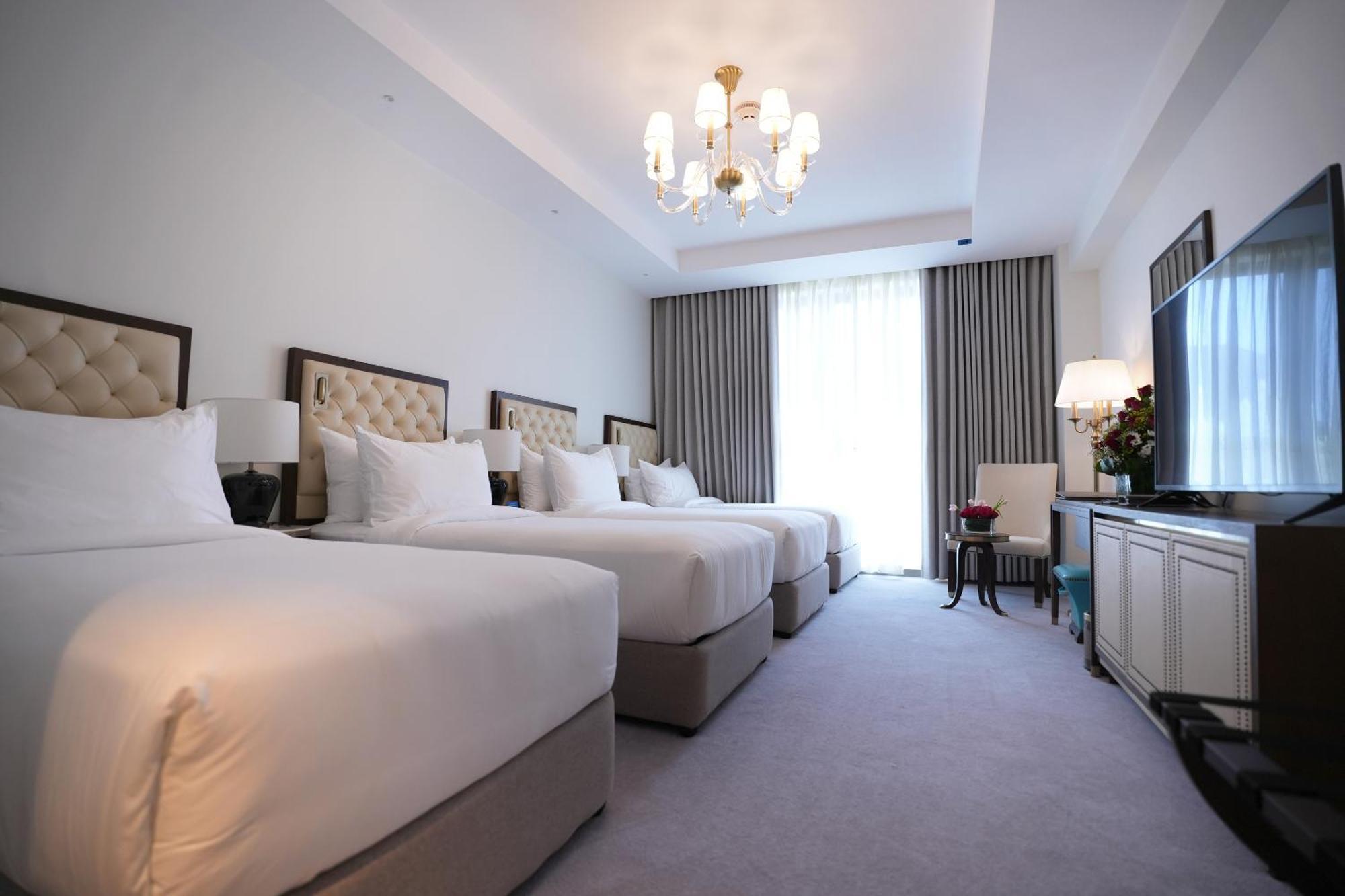 Hotel Peninsula Worth Medina