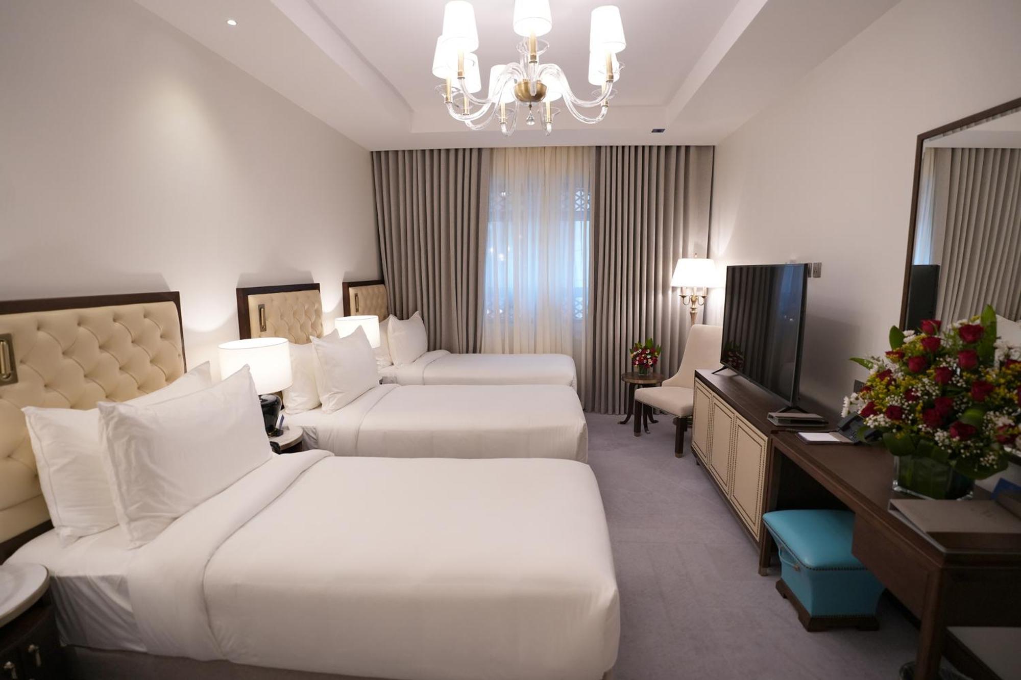 Hotel Peninsula Worth